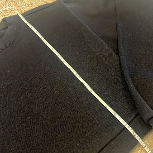 ALO Fresh Cropped Cover Up Sweatshirt - Picture 11 of 12